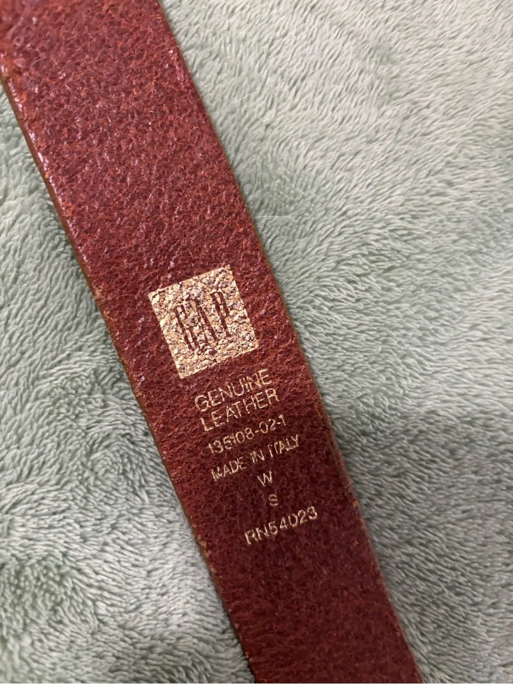 Vintage-GAP Floral Engraved Leather Cuff Bracelet - Green & Brown